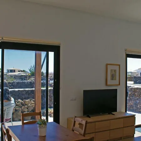 Artlab Residency. Estudio Sur Semesterbostad Lajares